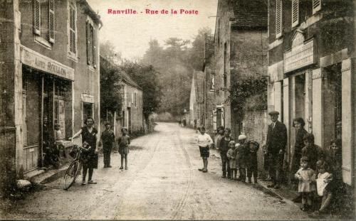 image-A-03-005R-Ranville-Rue-de-la-Poste-1935
