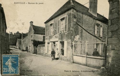 image-A-04-922-poste