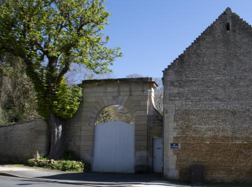 image-E-01-Maison-entree-rue-froide