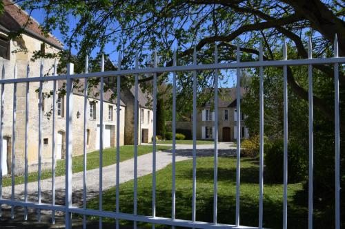 image-E-03-Maison-M.-Parot